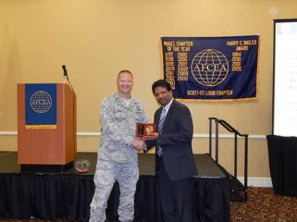 Col. Bosko (l) presents the September AFCEAN of the Month Award to Sekhar Prabhakar.